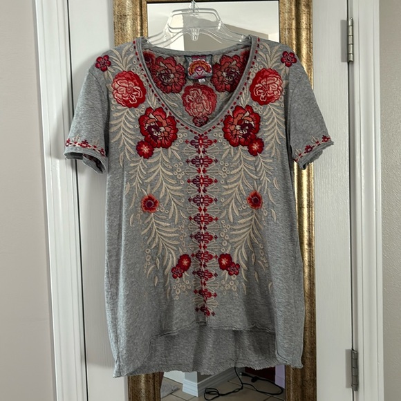 Johnny Was Swing Top with Raw Edge Detail - Picture 1 of 7